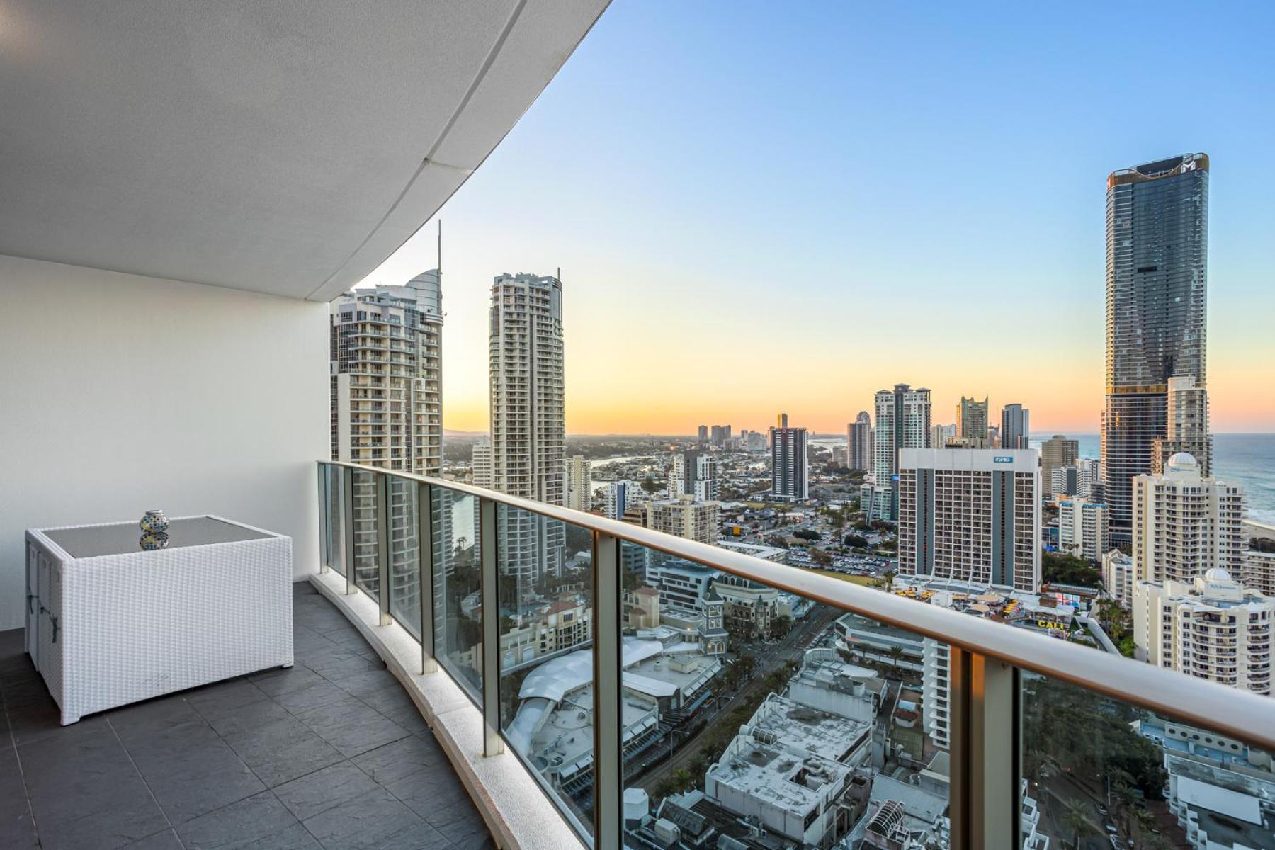 H Star Residences-- Paradise Stayz Gold Coast Dış mekan fotoğraf