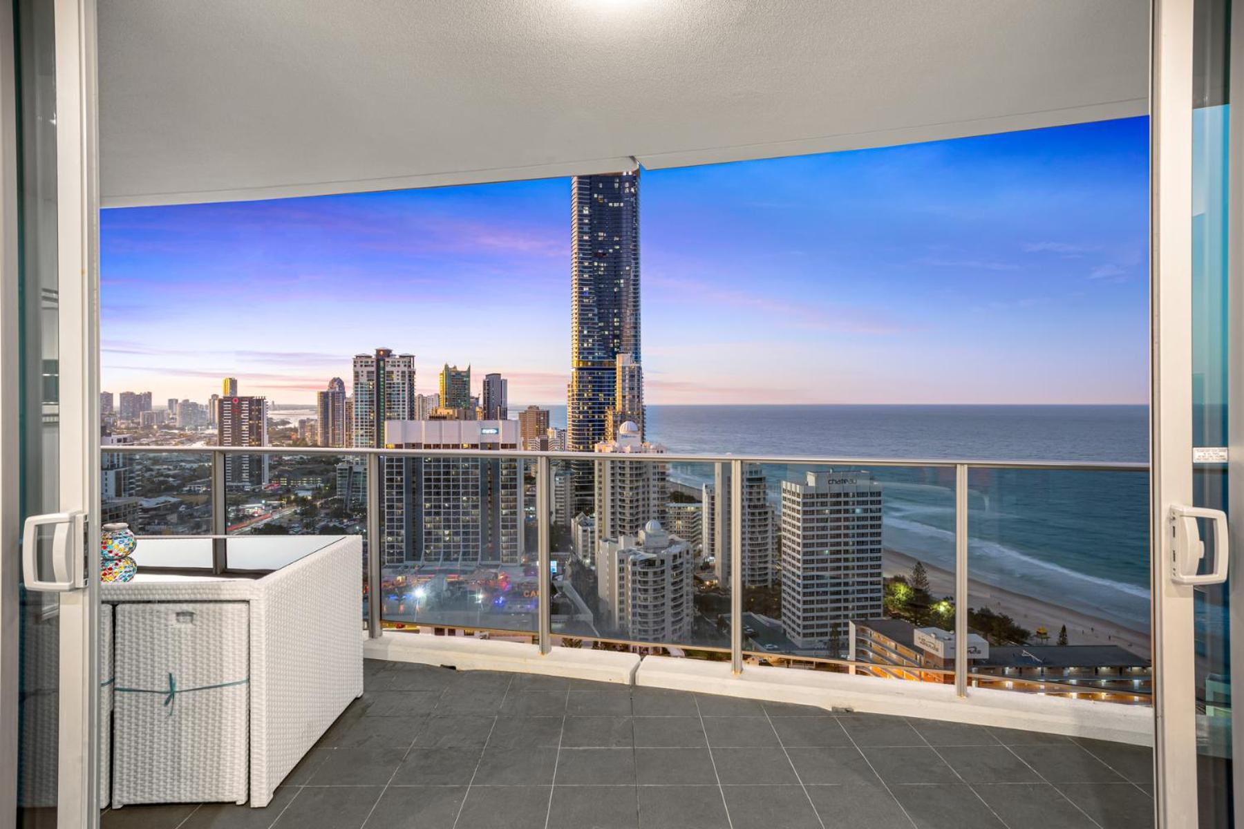 H Star Residences-- Paradise Stayz Gold Coast Dış mekan fotoğraf